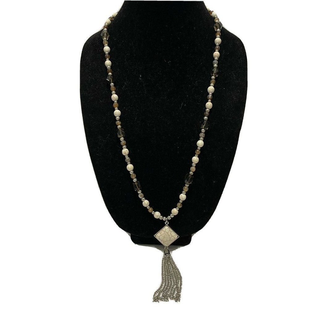 27-29” long beaded howlite necklace silver tone tassel Boho